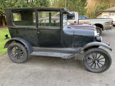 Veterán Ford T Tudor Sedan 1925