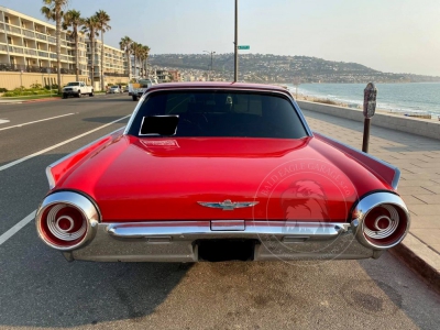 Veterán Ford Thunderbird 1962